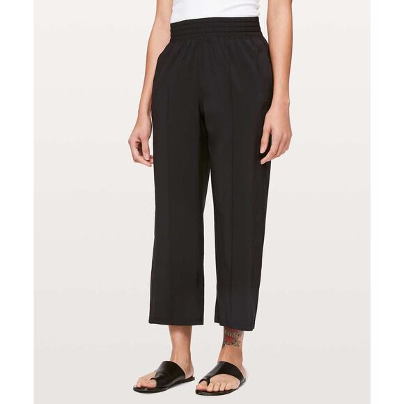 Lululemon Wanderer Crop Pant Black 6 Swift Ultra Light Stretch Waist Bottoms - Picture 1 of 5